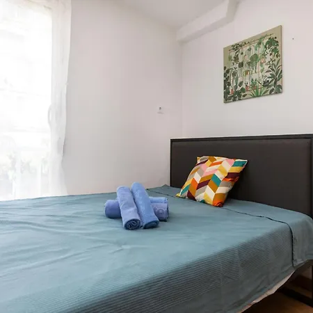 By Interhome * La Pineda